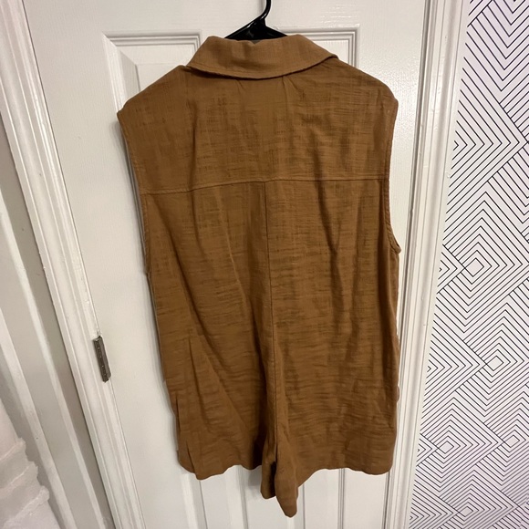 Linen Brown Romper. M. Barely worn. - Picture 2 of 3